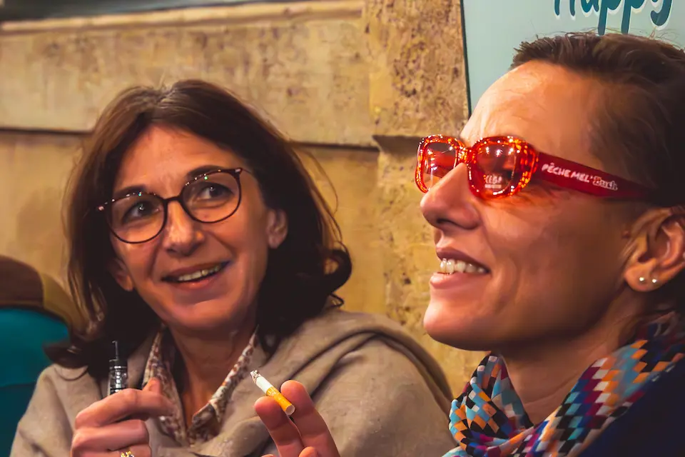 Clientes_singe_vert_bar_quai_saint_michel_bordeaux2
