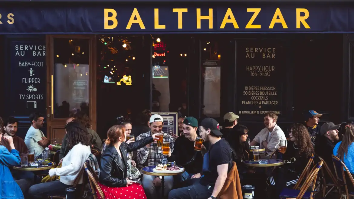 Terrasse du Balthazar, bar sportif et étudiant à la victoire, Bordeaux centre