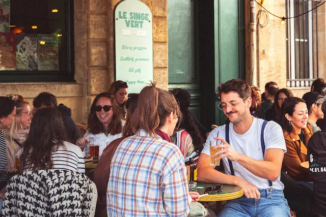 terrasse au Singe vert, bar à Saint michel Bordeaux centre